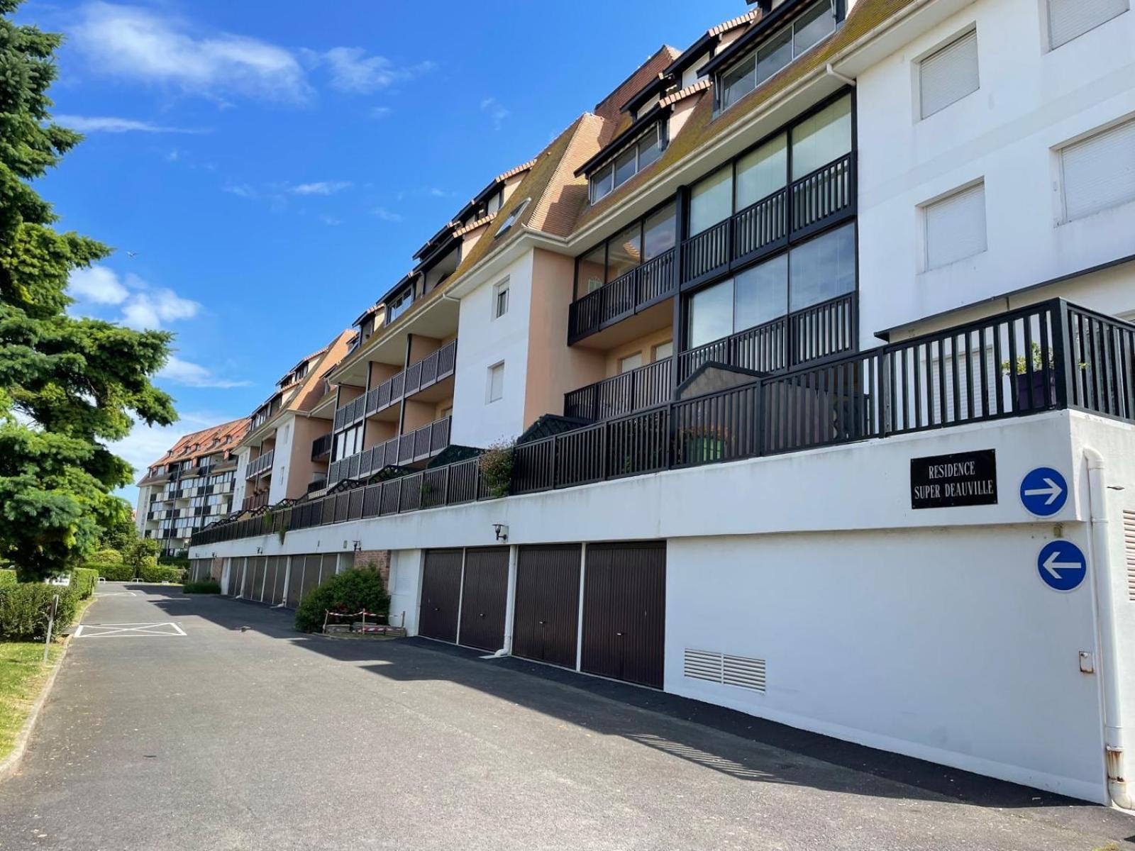 Super Deauville Appartement 2 Pieces Cosy Proche Plage Plein Sud Вілле-сюр-Мер Екстер'єр фото